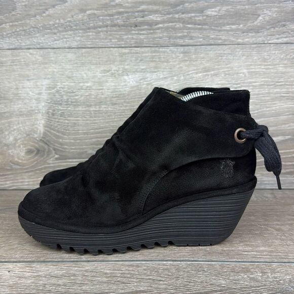 Fly London Yebi Black Suede Women’s Size 8.5/EU 39 Wrap Wedge Ankle Bootie - Picture 3 of 11